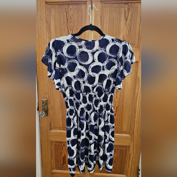 Tamsy Flutter Sleeve Gathered Waist Top One Size (Fits like Medium) - Picture 4 of 5